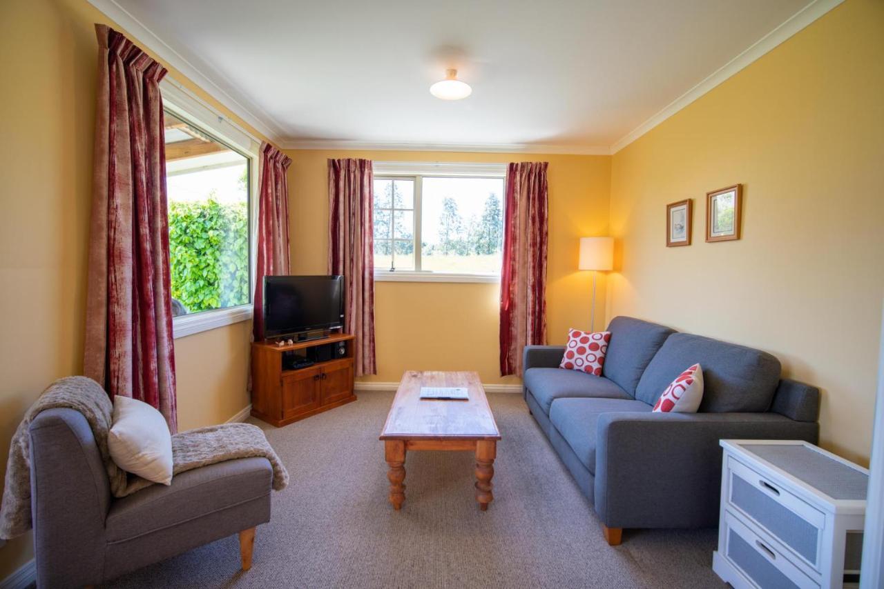 Blue Thistle Cottages Te Anau Eksteriør bilde